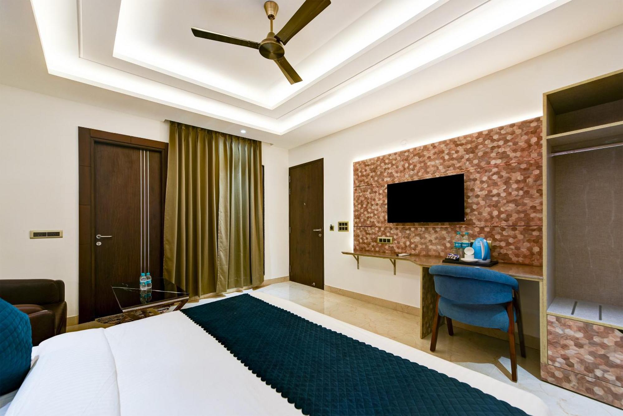 Hotel The Grand Plaza Noida Zewnętrze zdjęcie