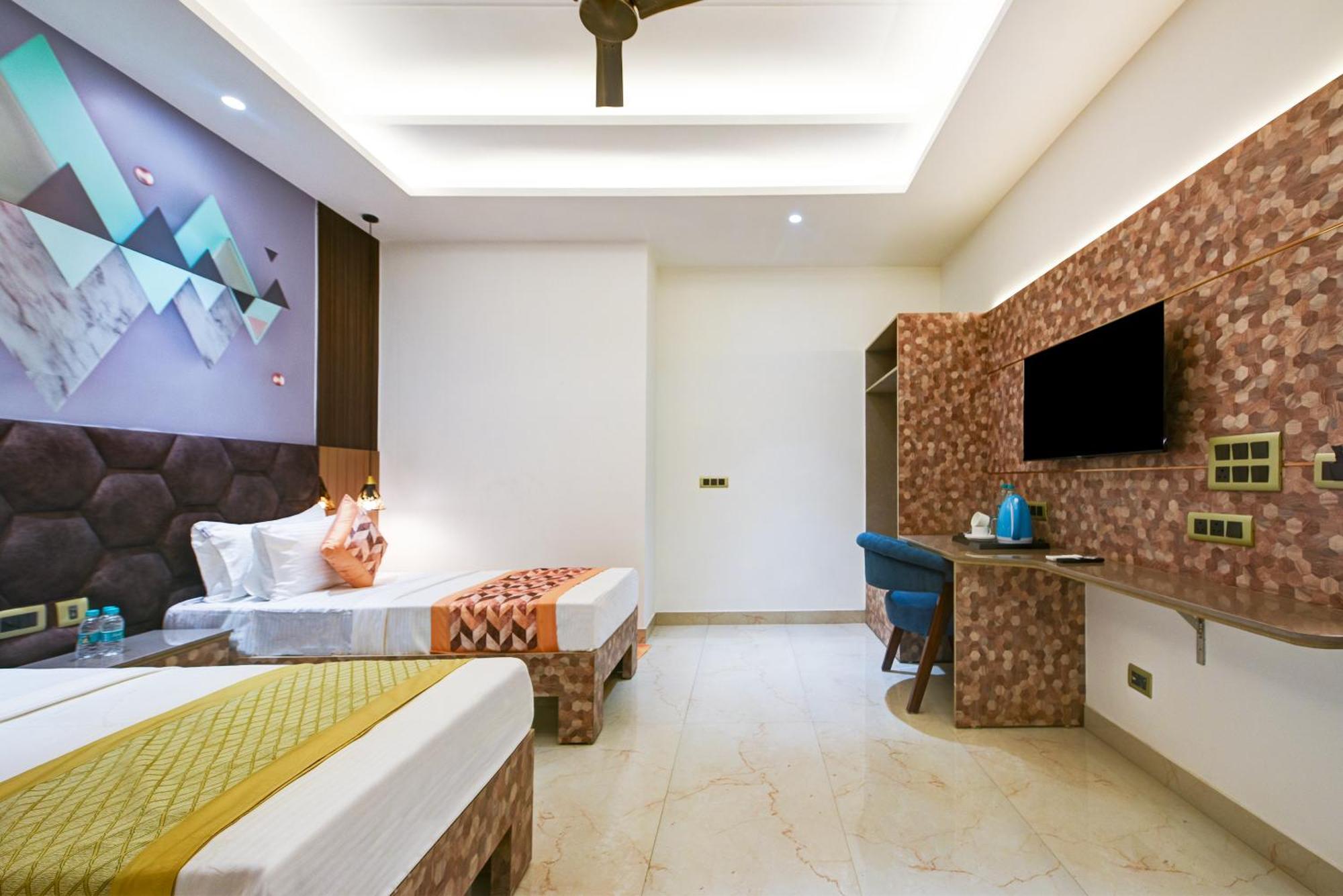 Hotel The Grand Plaza Noida Zewnętrze zdjęcie